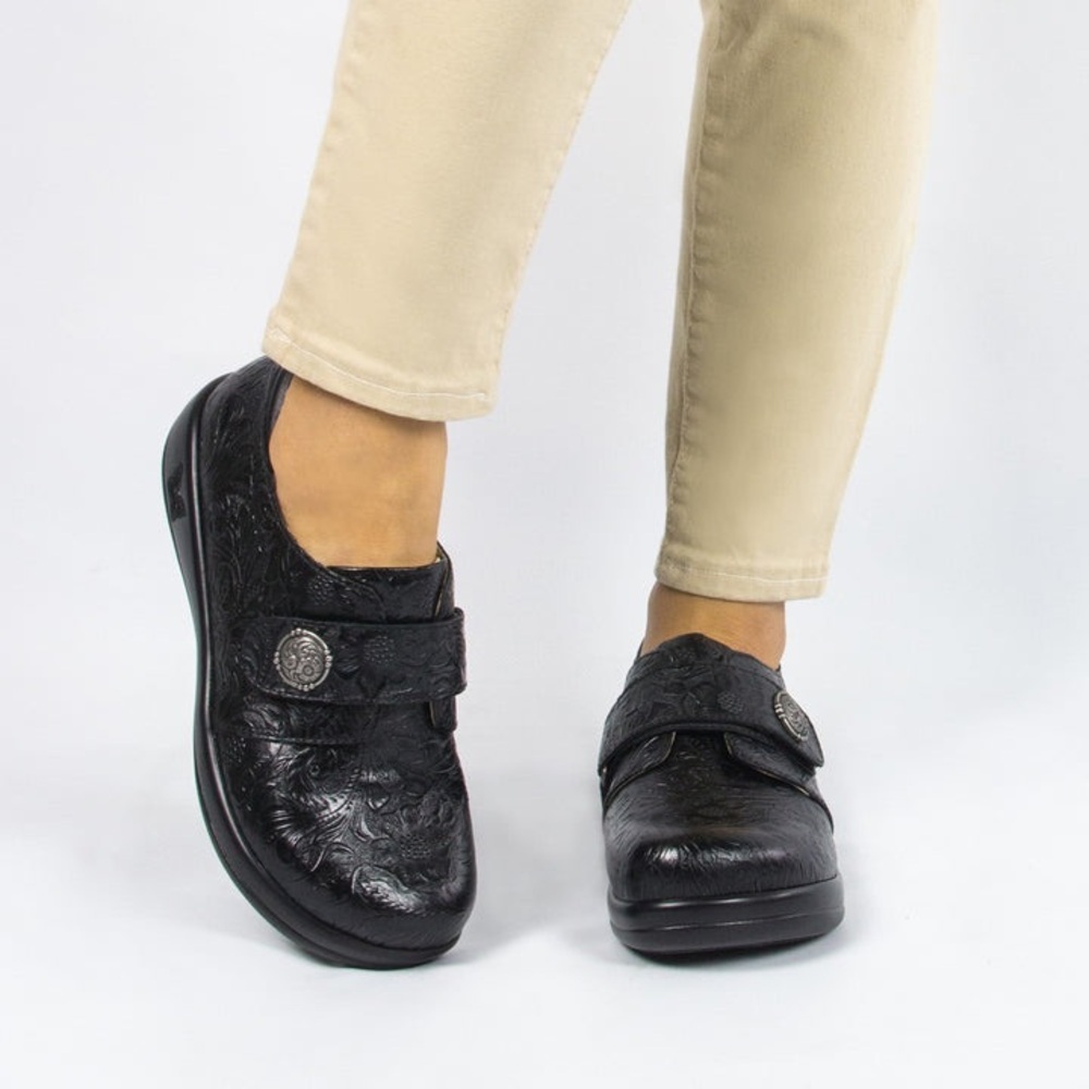 Alegria Joleen tar tooled professional shoe black leather women’s size 40